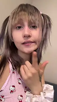 bigbabykiki online show from May 2026 06:35:02 PM