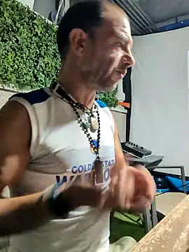 Snapshot of FotografoPollon chatting on October 2025 09:13:02 PM FotografoPollon online show from October 2025 09:13:02 PM