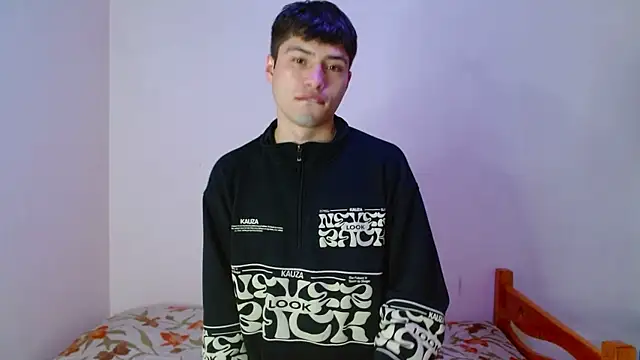 nolanjay  online show from September 2025 10:02:02 PM