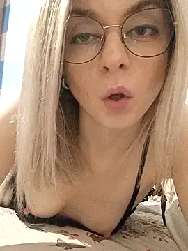 Snapshot of Butterfly_Lily chatting on January 2025 06:15:01 PM Butterfly Lily online show from January 2025 06:15:01 PM