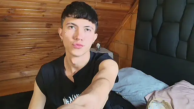 Snapshot of Justyn_Ross chatting on October 2025 11:06:02 PM Justyn Ross online show from October 2025 11:06:02 PM