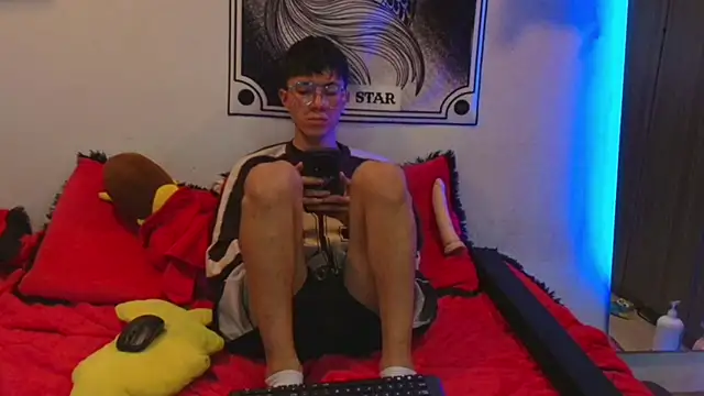 Snapshot of Justyn_Ross chatting on December 2025 01:11:01 AM Justyn Ross online show from December 2025 01:11:01 AM