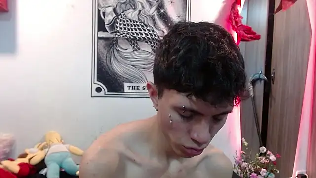 Snapshot of Justyn_Ross chatting on December 2025 11:54:01 PM Justyn Ross online show from December 2025 11:54:01 PM