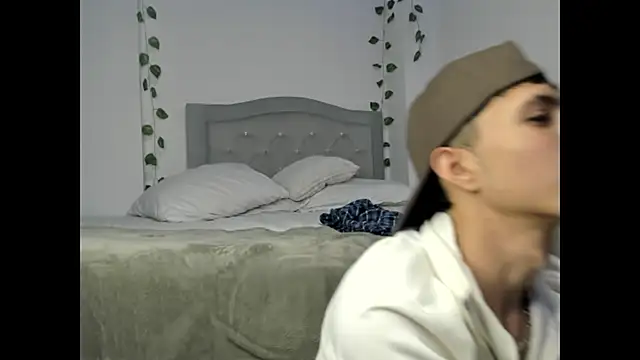 Snapshot of Justyn_Ross chatting on February 2026 11:10:01 PM Justyn Ross online show from February 2026 11:10:01 PM