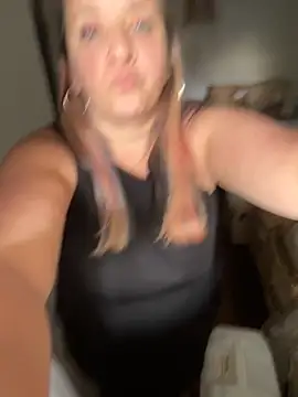 Snapshot of Popinasq chatting on November 2025 05:46:02 PM Popinasq online show from November 2025 05:46:02 PM