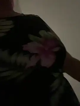 Snapshot of Popinasq chatting on February 2026 08:36:02 PM Popinasq online show from February 2026 08:36:02 PM