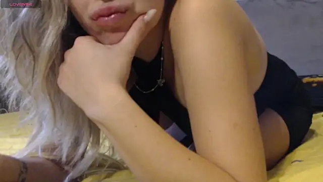 Snapshot of sweetlolly30 chatting on November 2025 07:31:02 AM sweetlolly30 online show from November 2025 07:31:02 AM