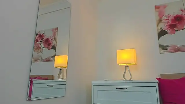TiaRussel online show from May 2026 08:47:02 PM