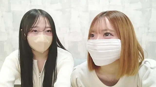LOVE MOMO LOVE online show from May 2026 11:28:02 AM