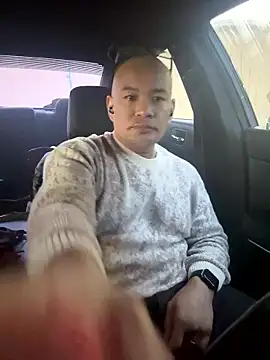 Snapshot of EatMyCake831 chatting on January 2026 05:04:02 PM EatMyCake831 online show from January 2026 05:04:02 PM