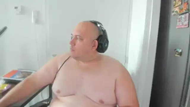 Snapshot of BigromeoXX chatting on October 2025 03:13:01 PM BigromeoXX online show from October 2025 03:13:01 PM