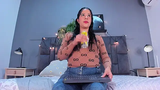 DulceAurora   online show from October 2025 02:53:01 AM