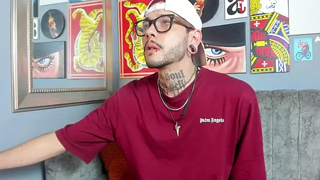 MurdockH online show from October 2025 12:44:01 AM