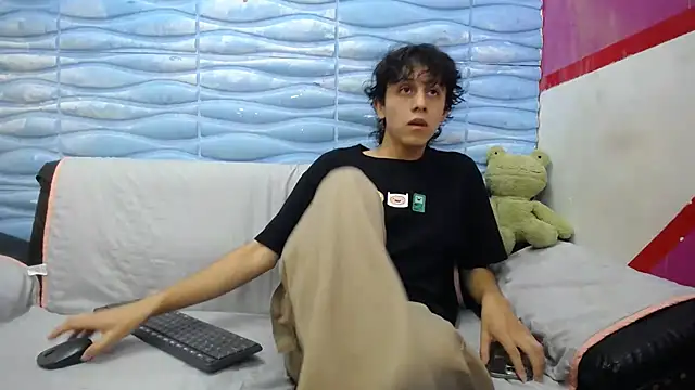 Snapshot of Felipe_Browns chatting on January 2025 01:08:02 PM Felipe Browns online show from January 2025 01:08:02 PM