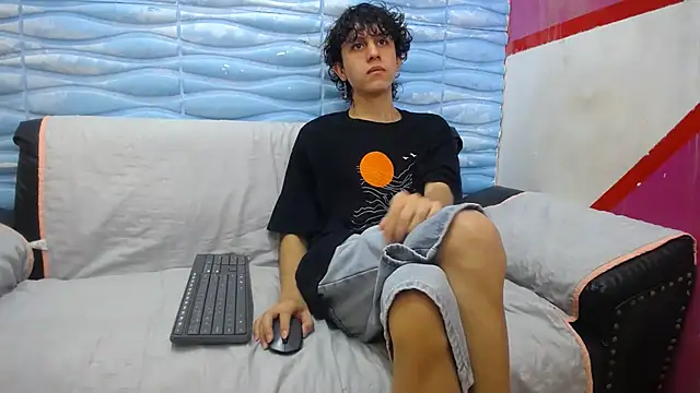 Snapshot of Felipe_Browns chatting on January 2025 01:16:02 PM Felipe Browns online show from January 2025 01:16:02 PM