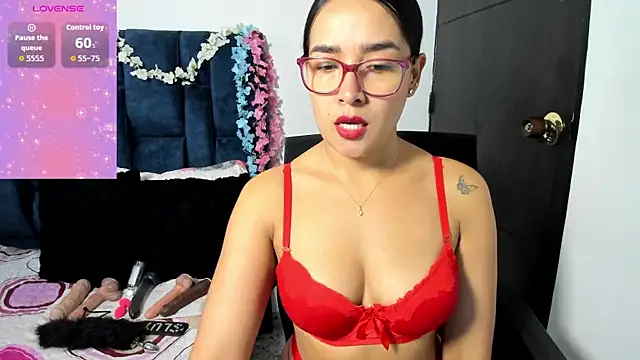 Snapshot of Fiorela_Ocean_ chatting on September 2025 02:39:02 PM Fiorela Ocean online show from September 2025 02:39:02 PM