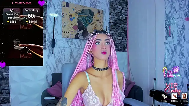 Queen Cuarxxo online show from April 2026 11:51:02 PM