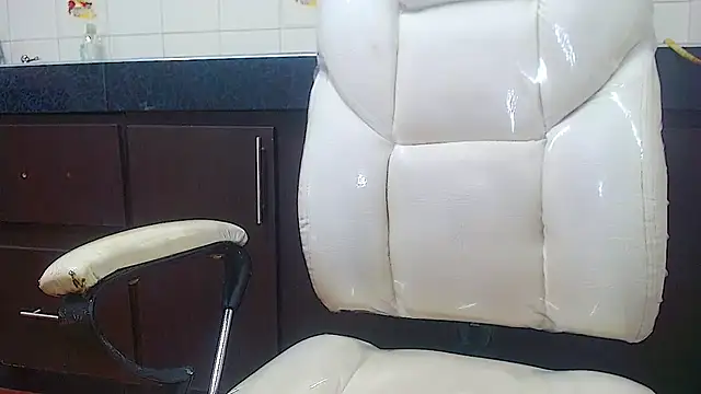 Snapshot of sexy_lady_0 chatting on December 2024 05:42:01 PM sexy lady 0 online show from December 2024 05:42:01 PM