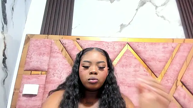 mia alvares online show from May 2026 11:48:01 AM