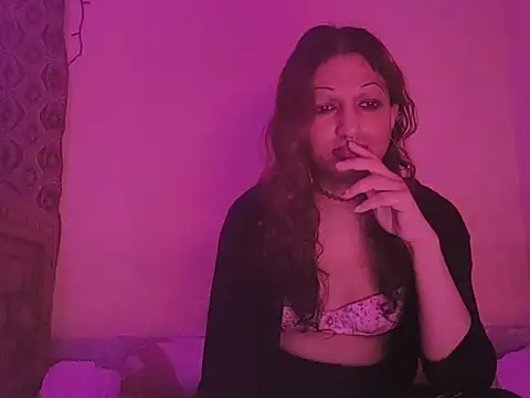 Snapshot of MmmMonikaBabie chatting on January 2025 10:18:01 PM MmmMonikaBabie online show from January 2025 10:18:01 PM