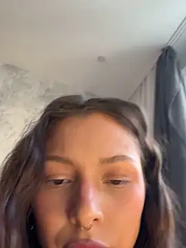 Leila Brooklyn online show from May 2026 07:35:02 AM