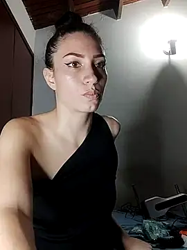 aurelialux online show from February 2025 11:57:01 PM