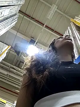 aurelialux online show from September 2025 08:43:01 PM