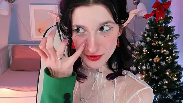 Snapshot of Lil_Melanie_ chatting on December 2024 07:00:02 PM Lil Melanie online show from December 2024 07:00:02 PM