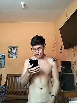 Snapshot of williF1f chatting on February 2025 03:52:01 PM williF1f online show from February 2025 03:52:01 PM