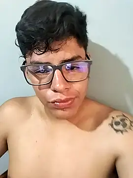 Snapshot of williF1f chatting on November 2025 07:47:01 PM williF1f online show from November 2025 07:47:01 PM