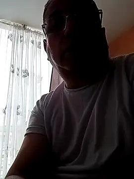 MATTHEW MRANDA online show from June 2026 06:34:01 PM