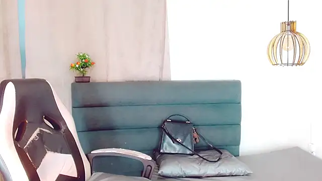 Oriana braom online show from March 2025 11:05:01 PM