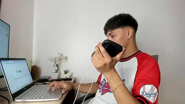 jonmaykolrose online show from October 2025 06:07:02 PM