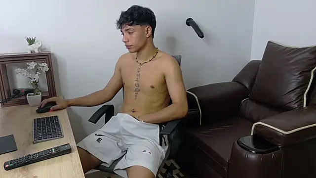 jonmaykolrose online show from November 2025 06:11:02 PM