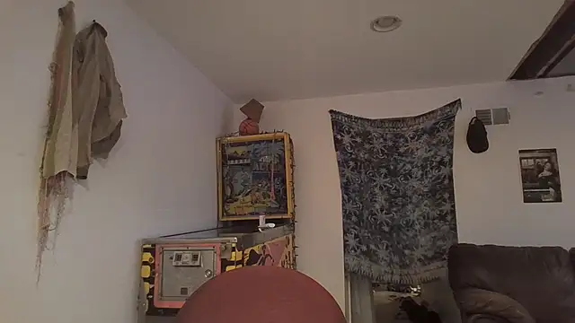 AddieAssets online show from December 2024 04:34:02 AM