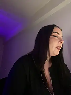 EmaSky online show from November 2025 06:21:01 PM