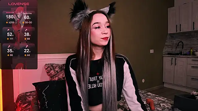 Snapshot of Kimiko__ chatting on October 2025 06:19:02 PM Kimiko online show from October 2025 06:19:02 PM