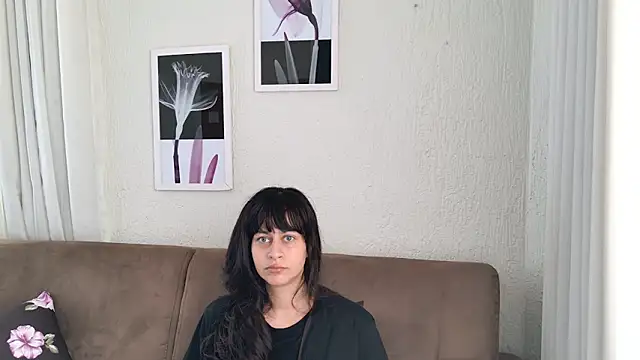 Snapshot of Blue_butterfly chatting on January 2025 01:04:02 PM Blue butterfly online show from January 2025 01:04:02 PM