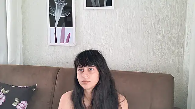 Snapshot of Blue_butterfly chatting on January 2025 07:49:01 PM Blue butterfly online show from January 2025 07:49:01 PM