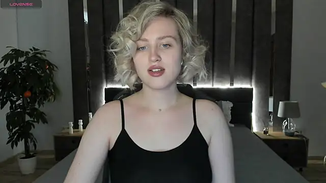 Snapshot of _Sarah_Soul_ chatting on December 2024 07:04:01 AM Sarah Soul online show from December 2024 07:04:01 AM