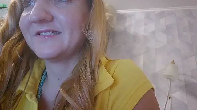 Snapshot of EstrellaWalters chatting on October 2025 02:43:02 PM EstrellaWalters online show from October 2025 02:43:02 PM