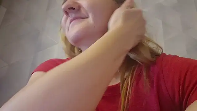 Snapshot of EstrellaWalters chatting on November 2025 06:16:02 AM EstrellaWalters online show from November 2025 06:16:02 AM