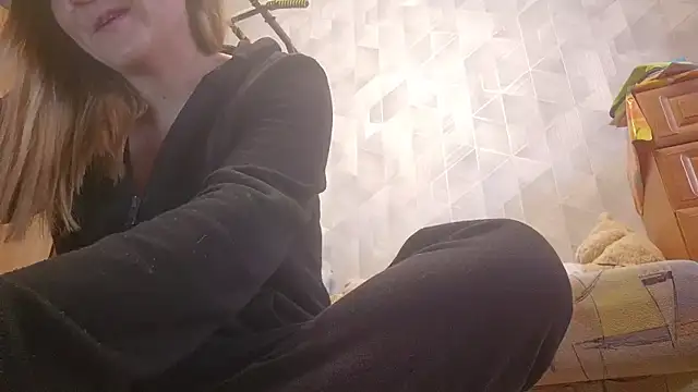 EstrellaWalters online show from April 2026 10:07:02 AM