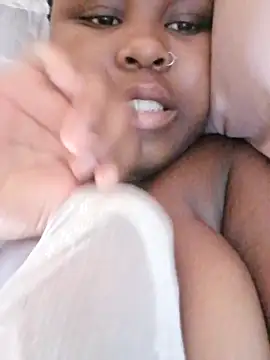 Dark Berry 26 online show from January 2025 01:40:01 PM