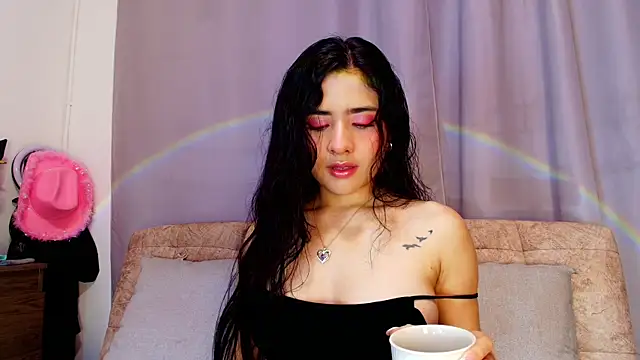 adara johnson   online show from October 2025 11:43:01 AM