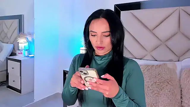 alexa tobar online show from January 2026 10:01:01 PM