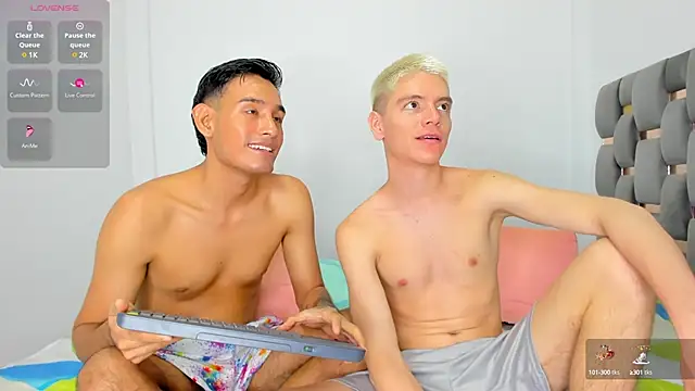 Snapshot of EAT_TWINKS chatting on December 2024 12:56:01 PM EAT TWINKS online show from December 2024 12:56:01 PM