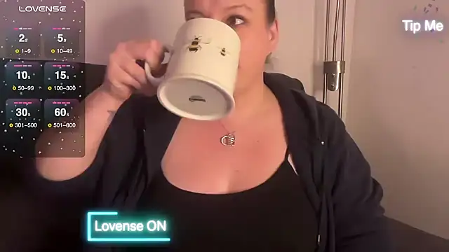 NaughtyWifeUK online show from December 2024 10:02:02 PM