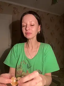 Snapshot of Starry_Siren chatting on November 2025 03:34:01 PM Starry Siren online show from November 2025 03:34:01 PM