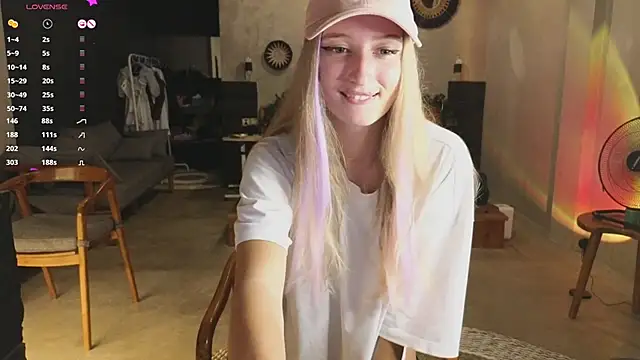 Snapshot of adele_lyv chatting on January 2025 04:59:02 PM adele lyv online show from January 2025 04:59:02 PM